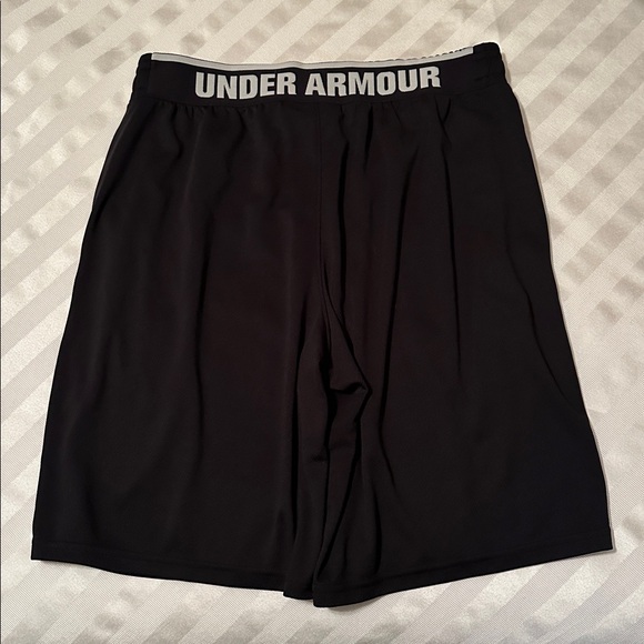 Men's Under Armour Athletic Shorts - Picture 2 of 3